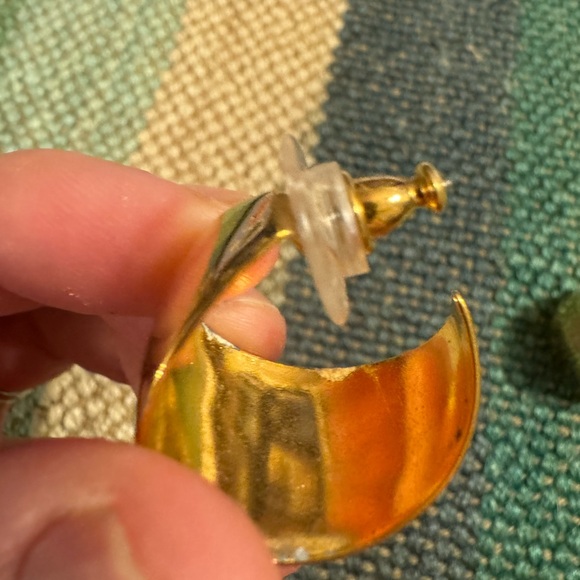 Thick Gold Hoop Earrings - Picture 3 of 4